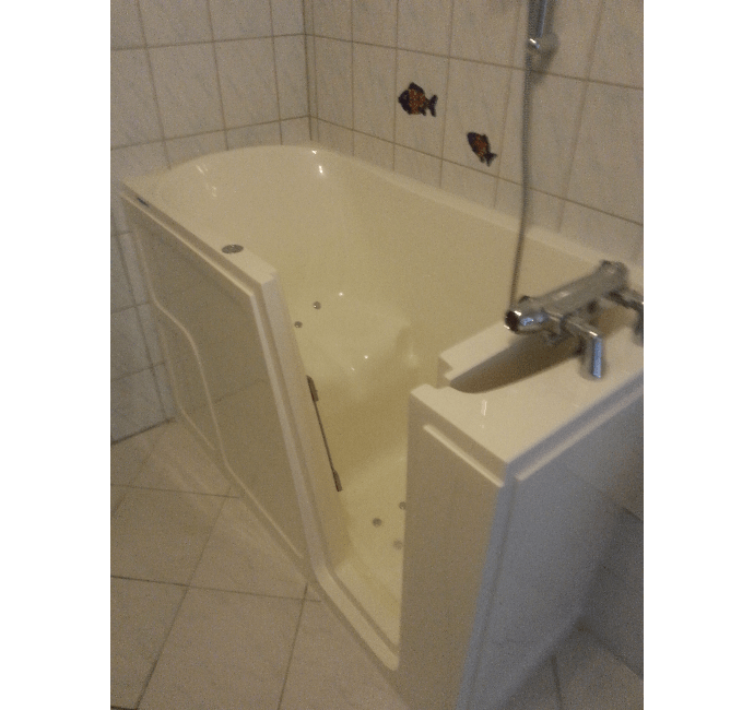 Sitzbadewanne